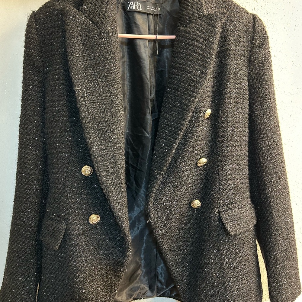 Zara Women's Black Bouclé Blazer with Gold Buttons